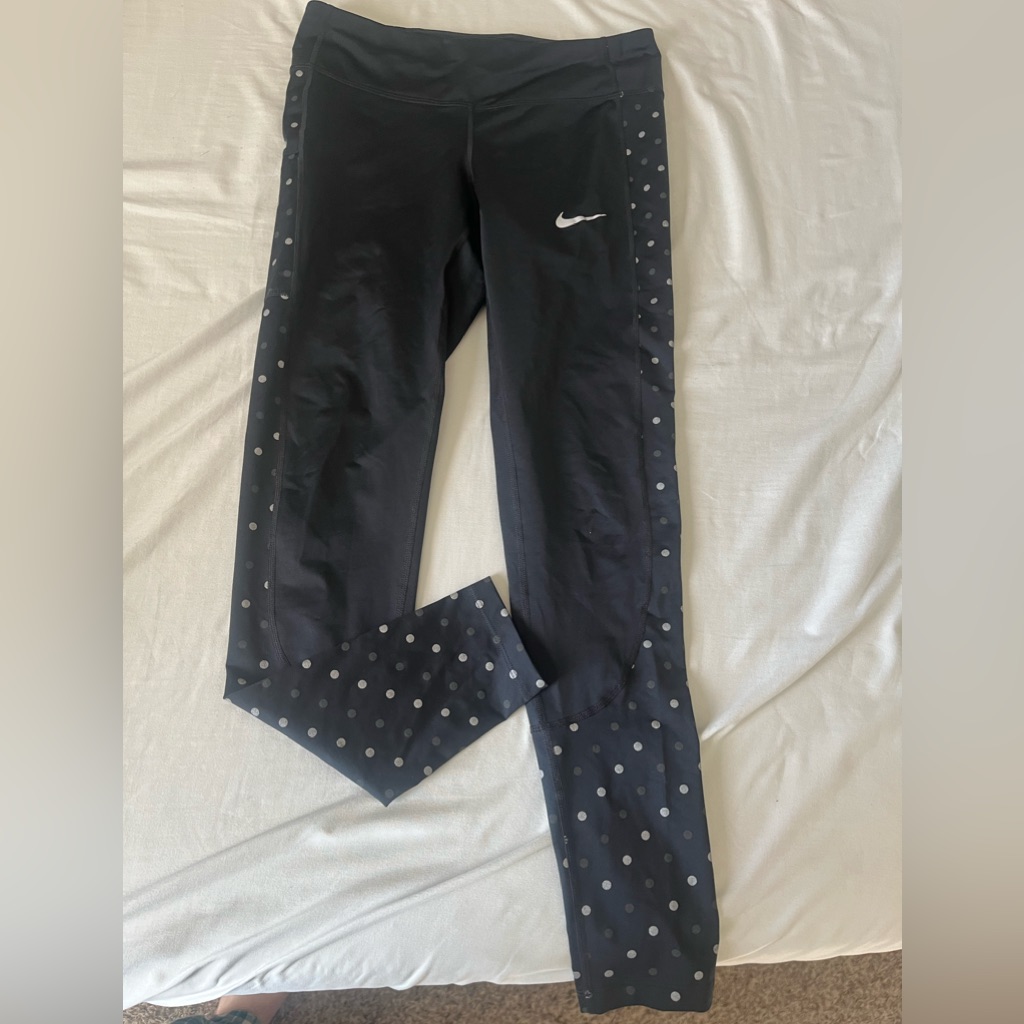 Nike Leggings With Dots, Has Pockets